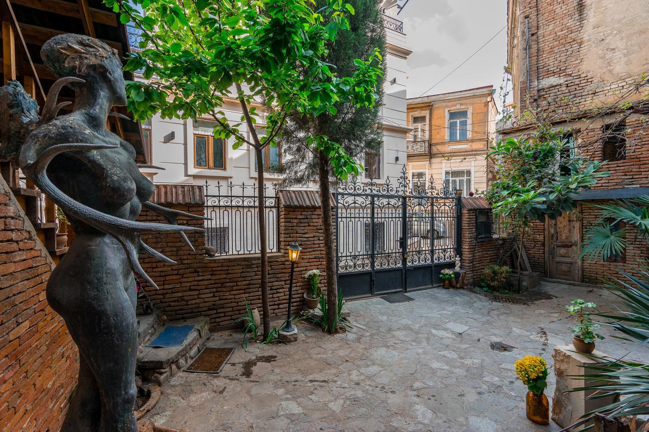 Gallery Apartment Tbilisi Exterior photo