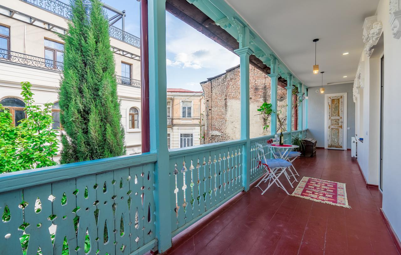 Gallery Apartment Tbilisi Exterior photo